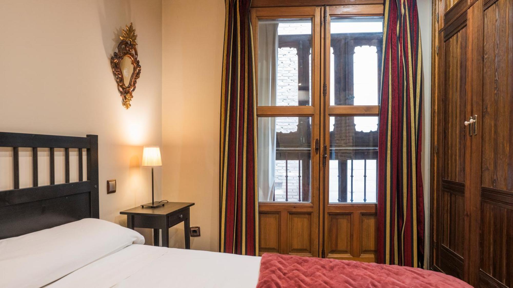 Apartamentos Las Teresitas Junto A La Catedral Toledo Cameră foto